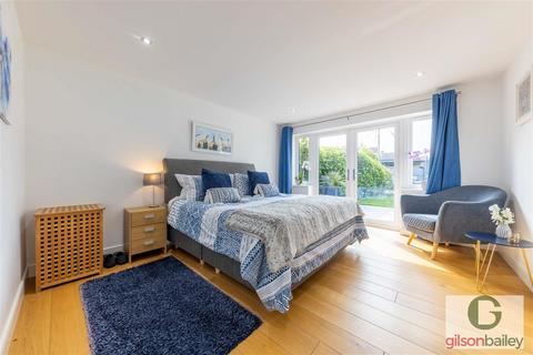 77 Caistor Lane, Caistor St Edmund, Norwich, NR14 8RB