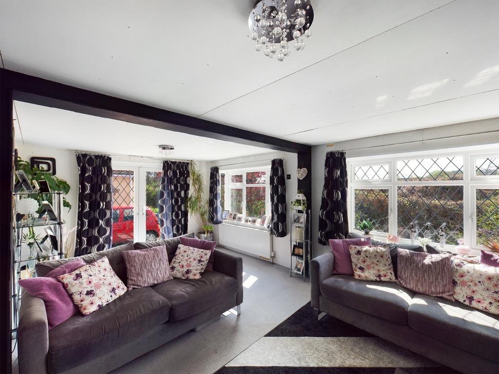 Wey Meadows, Weybridge, Surrey, KT13 2 bed park home for sale £180,000