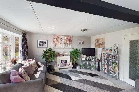 2 bedroom park home for sale, Wey Meadows, Weybridge, Surrey, KT13