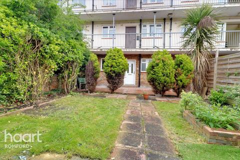 180 Dagenham Road, Romford, RM7 0TH