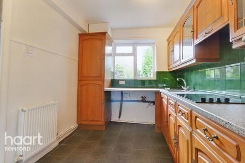 180 Dagenham Road, Romford, RM7 0TH