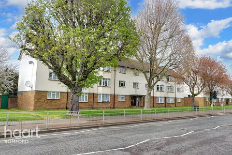 180 Dagenham Road, Romford, RM7 0TH