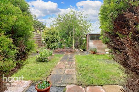 180 Dagenham Road, Romford, RM7 0TH