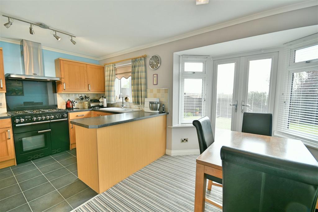 Largo Gardens, Darlington, DL1 3TP 4 bed detached house £290,000