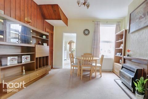65 Como Street, Romford, RM7 7DT