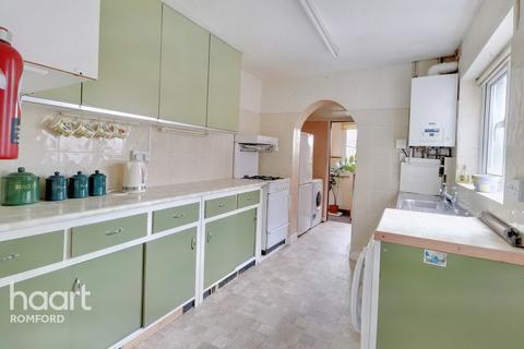 65 Como Street, Romford, RM7 7DT