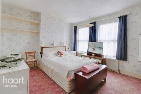 65 Como Street, Romford, RM7 7DT