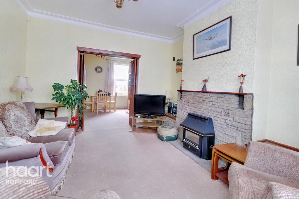 Como Street, Romford 2 bed end of terrace house for sale £400,000