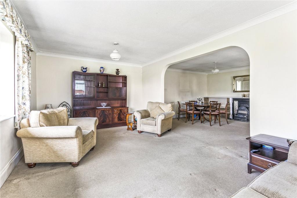 Wood Lane, Iver, Buckinghamshire, SL0 4 bed bungalow for sale £875,000