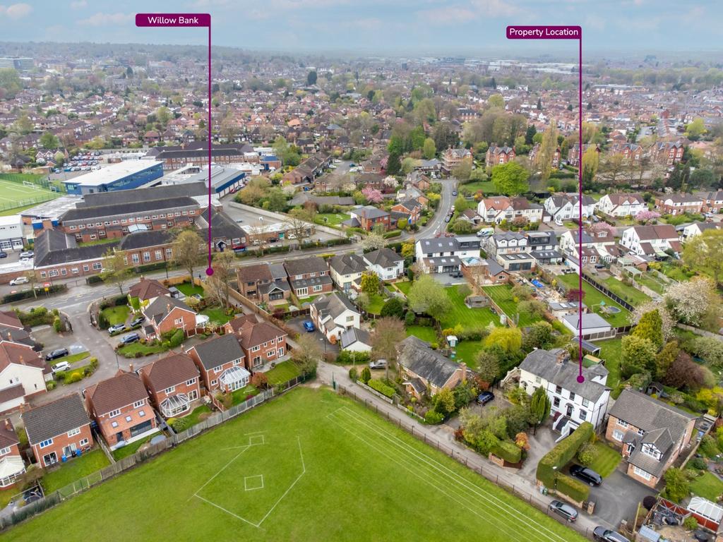 Moss Lane, Timperley, Altrincham, Cheshire, WA15 4 bed semidetached