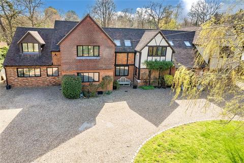 6 bedroom detached house to rent, Earleydene, Ascot, Berkshire, SL5