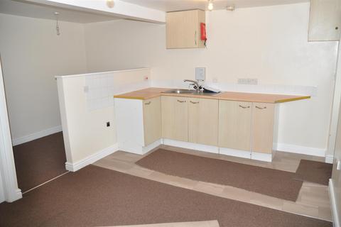 1 bedroom apartment to rent, Pump Street, Holyhead