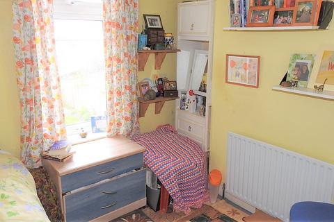 77 Longfellow Road, Worcester Park, KT4 8BE