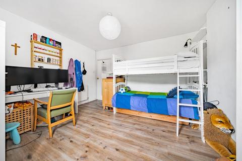 23 Gloucester Place, Witney, OX28 6LA