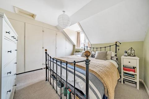 23 Gloucester Place, Witney, OX28 6LA