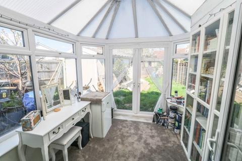 8 Dances Way, Hayling Island, PO11 0JP