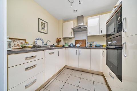 2 bedroom retirement property for sale, Moreton-In-Marsh,  Gloucestershire,  GL56