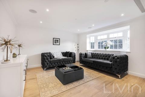 5 The Wend, Coulsdon, CR5 2AX