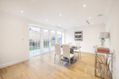 5 The Wend, Coulsdon, CR5 2AX