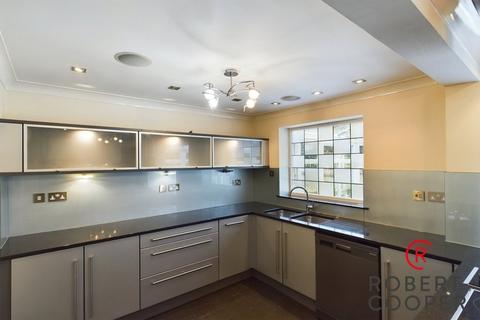 6 bedroom detached house to rent, Northgate, Northwood, HA6