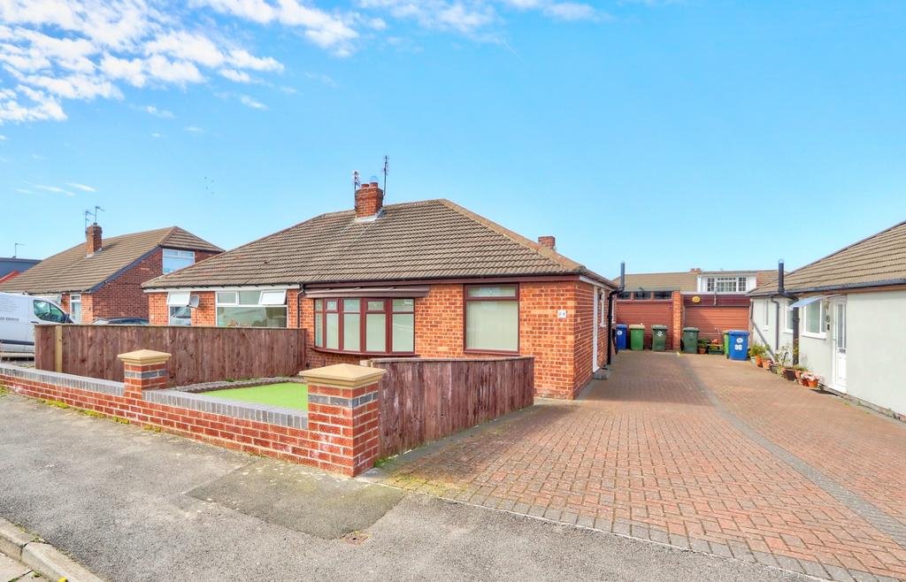 Churchill Road, Eston, TS6 2 bed semidetached bungalow £130,000