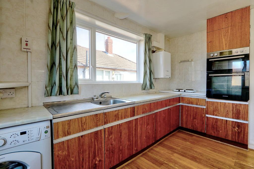 Churchill Road, Eston, TS6 2 bed semidetached bungalow £130,000