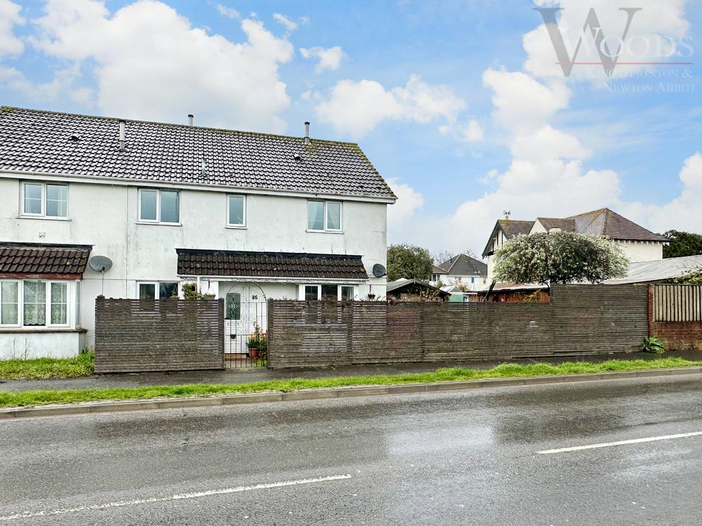 Furze Cap, Kingsteignton, Newton Abbot, Devon 2 bed end of terrace