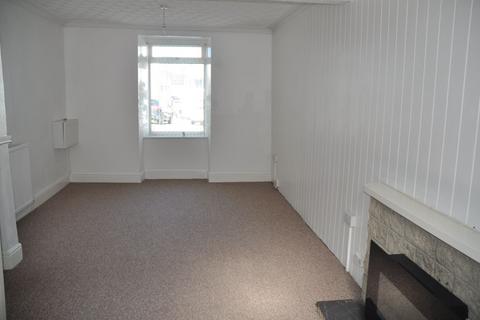 3 bedroom end of terrace house to rent, Holyhead, LL65