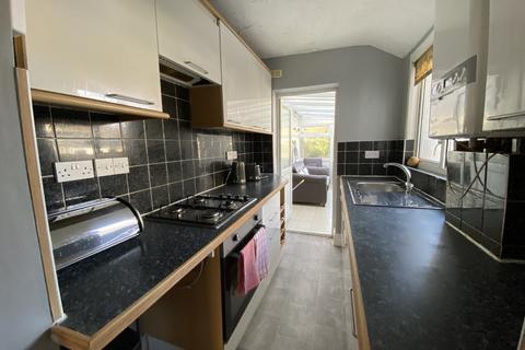 4 bedroom terraced house to rent, Rock Avenue, Gillingham, Kent, ME7