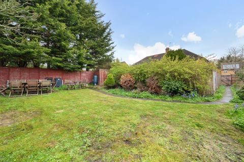 36 Chamberlain Crescent, West Wickham, BR4 0LL