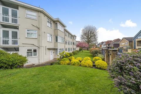 31 Lake Close, London, SW19 7EG