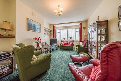 31 Lake Close, London, SW19 7EG