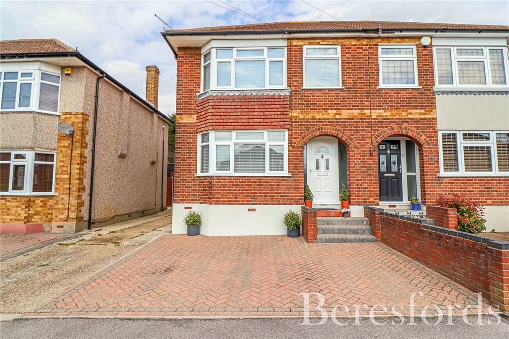 Atridge Chase, Billericay, CM12 3 bed semidetached house for sale £500,000