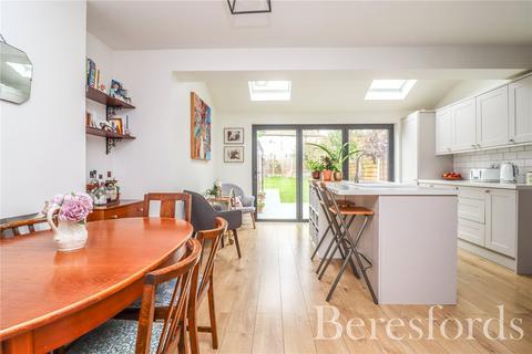 13 Atridge Chase, Billericay, CM12 0HR