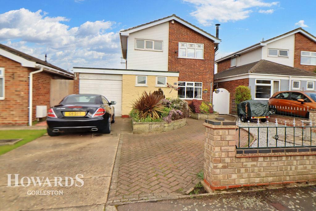 Grebe Close, Bradwell 3 bed detached house for sale £330,000