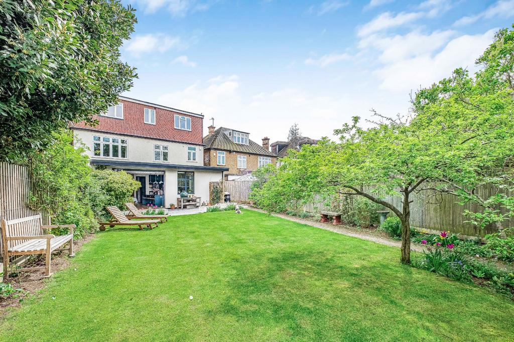Woodfield Avenue, London, SW16 5 bed detached house for sale £2,750,000