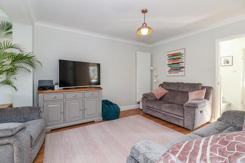 64 Furtherfield, Abbots Langley, WD5 0PN