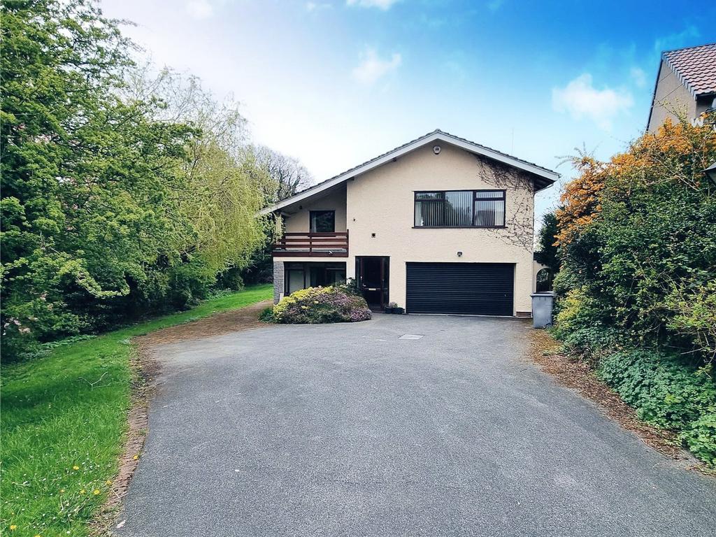 Private Drive, Barnston, Wirral, CH61 3 bed detached house for sale £