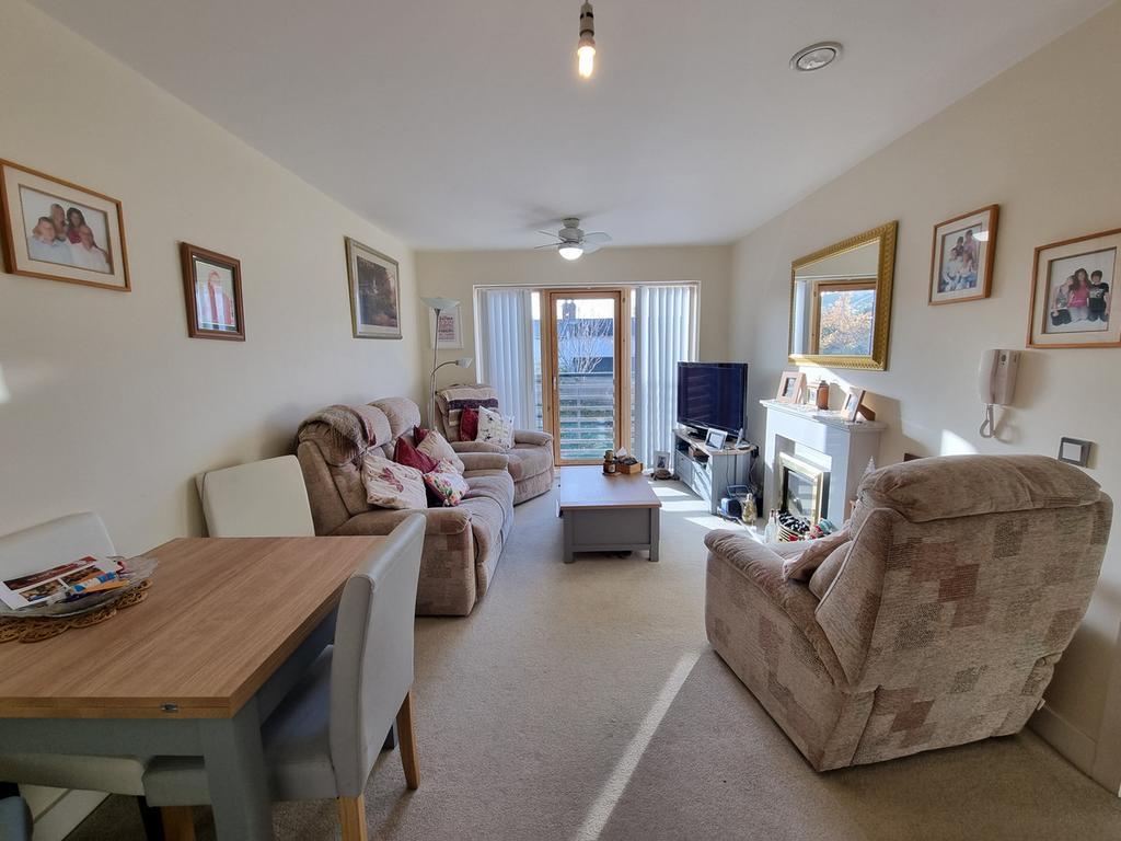 Tithe Lodge, Southam, CV47 2 bed apartment for sale £220,000