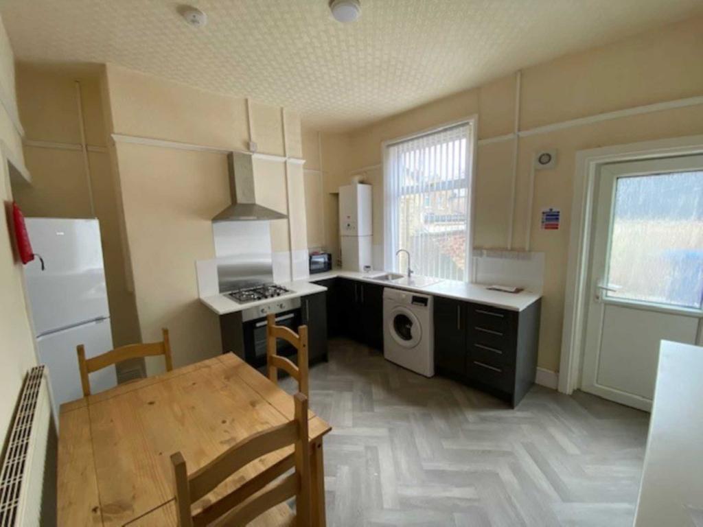 Bentham Road, Blackburn 1 bed in a house share to rent £433 pcm (£100 pw)