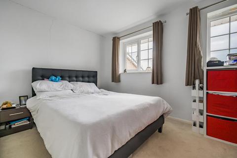 9 Avens Close, Swindon, SN2 2SN
