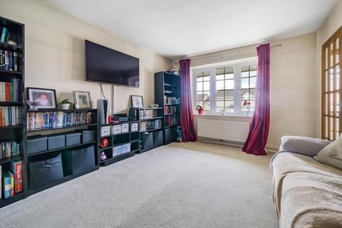 9 Avens Close, Swindon, SN2 2SN