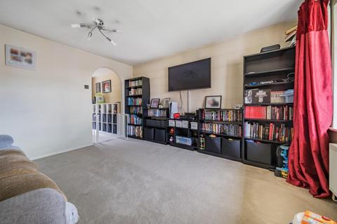 9 Avens Close, Swindon, SN2 2SN