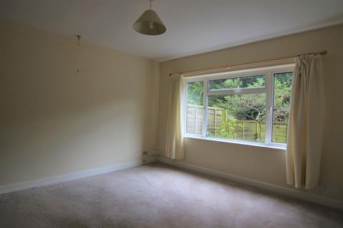 2 bedroom flat to rent, Chew Magna, Bristol BS40