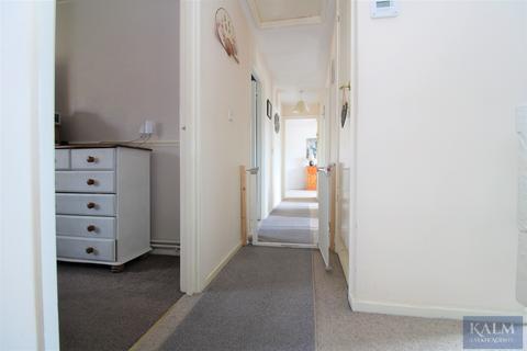 22 Falcon Close, Stevenage, SG2 9PG