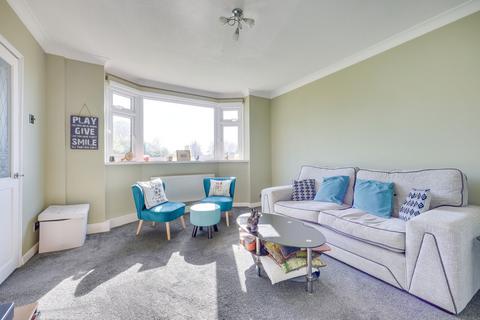 3 bedroom semi-detached house for sale, Newington Close, Southend-on-sea, SS2