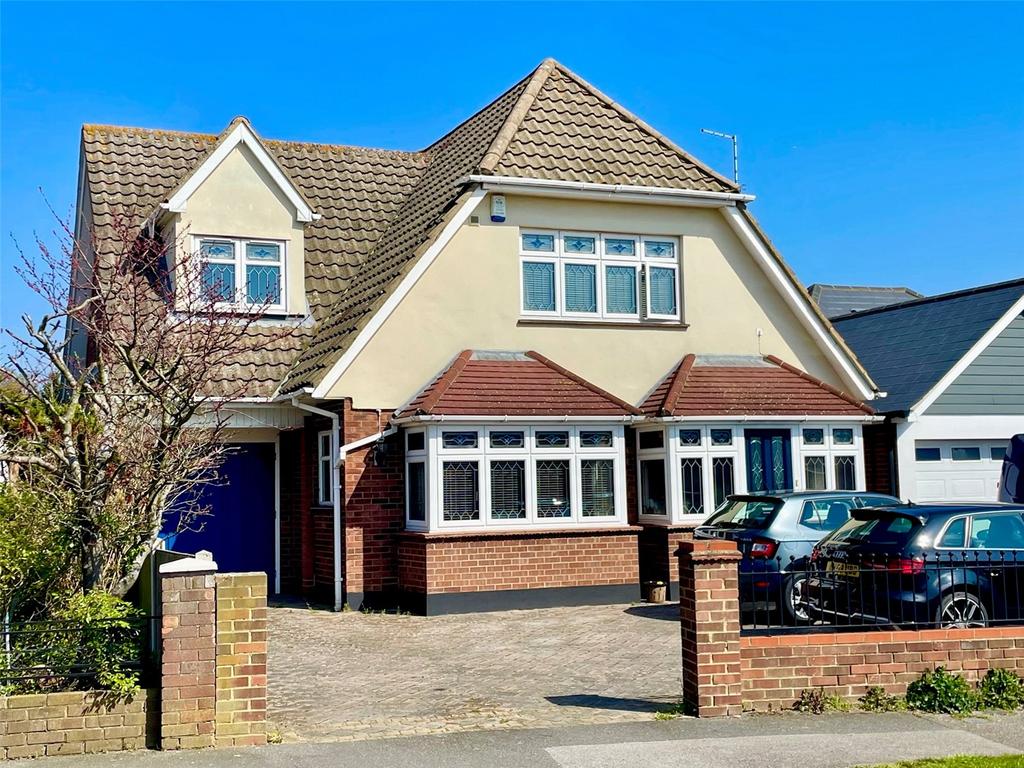 Scrub Lane, Hadleigh, Essex, SS7 4 bed detached house for sale £649,995