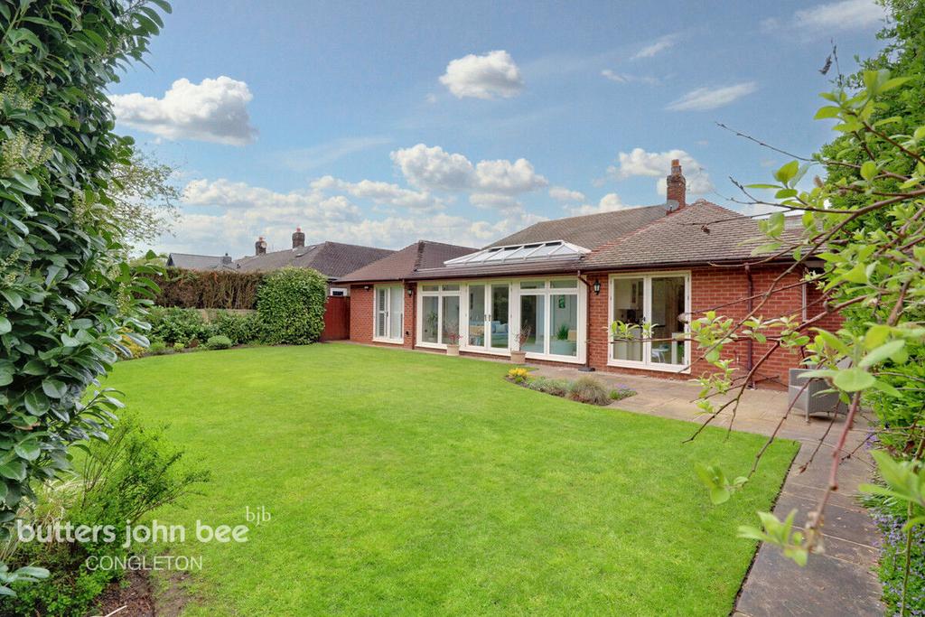Brereton Heath Lane, Congleton 3 bed detached bungalow for sale £585,000