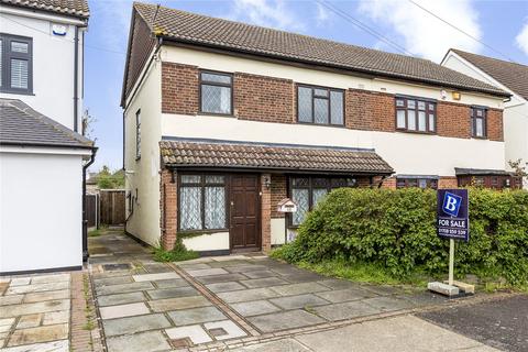 3 bedroom semi-detached house for sale - Peterborough Avenue, Upminster, RM14