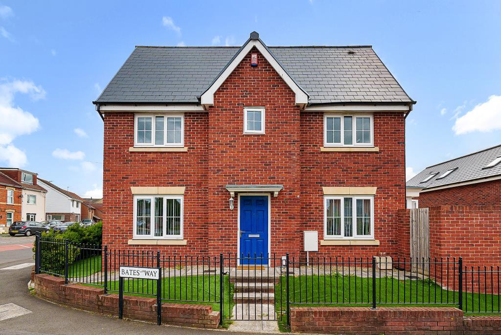 Moredon Road, SN2, SN2 3 bed end of terrace house £1,500 pcm (£346 pw)